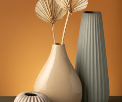 close-up-arrangement-modern-vases (1)